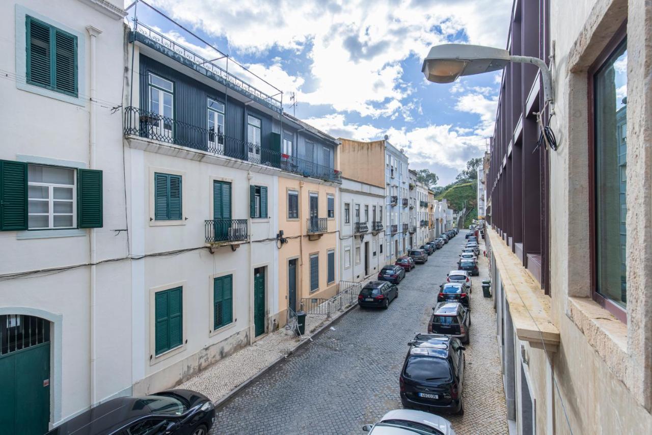 Deluxe 2Bdr Apartment W/ Patio By Lovelystay Lisboa Dış mekan fotoğraf