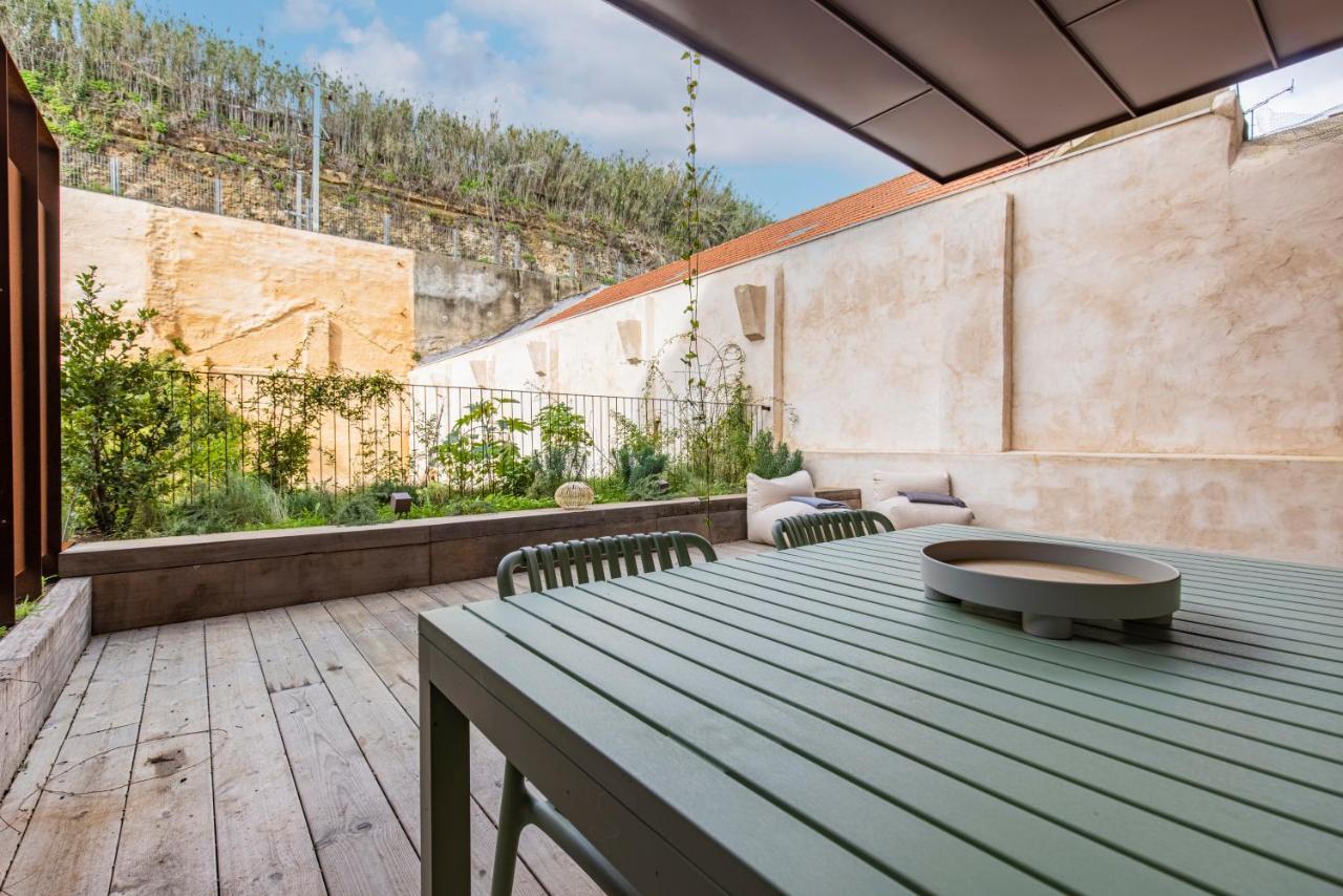 Deluxe 2Bdr Apartment W/ Patio By Lovelystay Lisboa Dış mekan fotoğraf