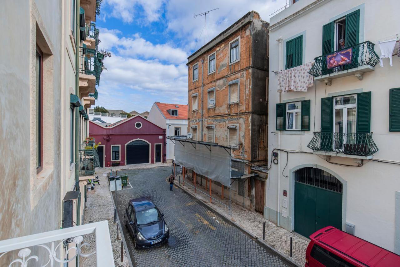 Deluxe 2Bdr Apartment W/ Patio By Lovelystay Lisboa Dış mekan fotoğraf